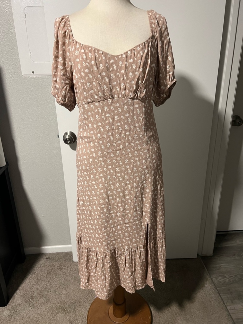 And Now This Midi Puff-Sleeve Dress in Dusty Rose Floral